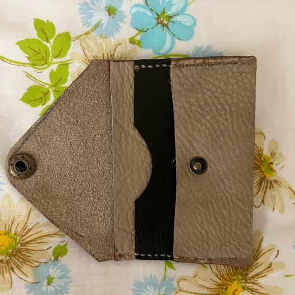 Handmade Genuine Leather Wallet - Picture 3 of 5